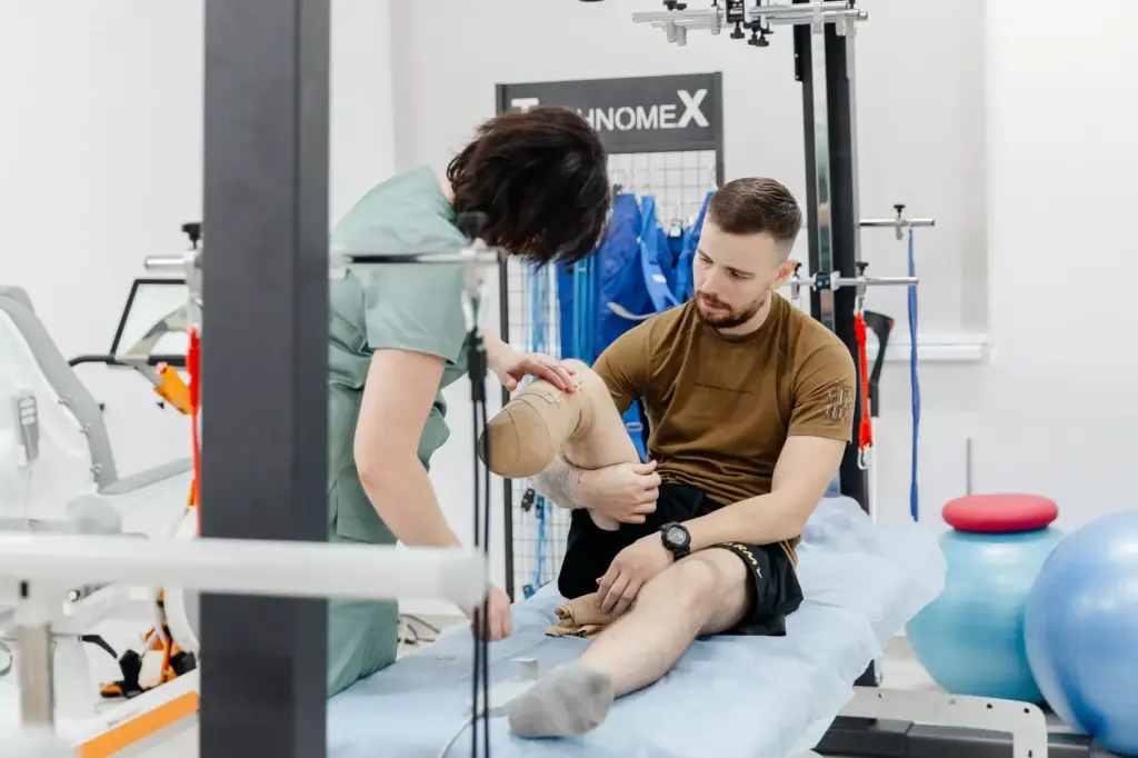 Медичний персонал у реабілітаційному центрі